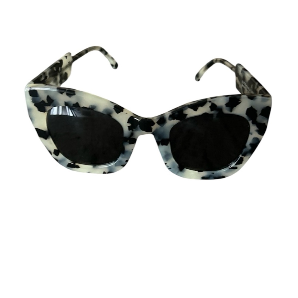 AMBITIOUS Marble frame + Black lenses Supernormal  NWOT